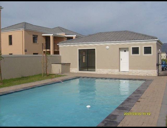 2 BEDROOM APARTMENT FOR SALE IN SOMERSET WEST